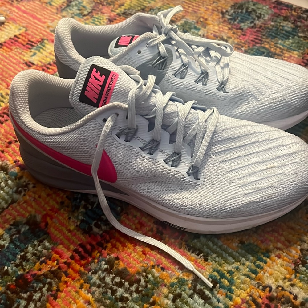 Nike zoom structure 22 sz 9.5
